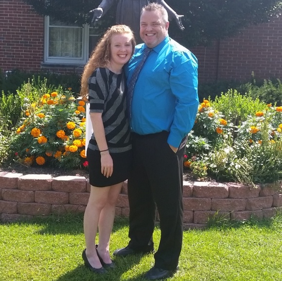 About your posher - Picture 2 of 3